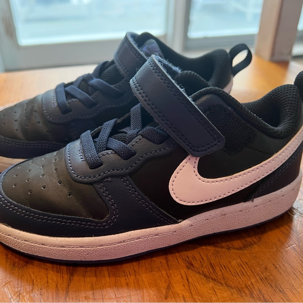 Nike court bourough worn ONCE